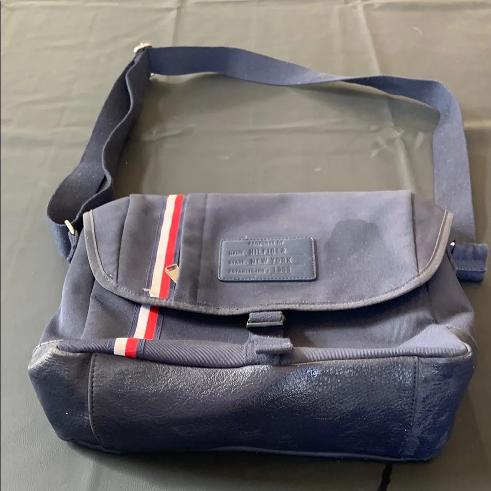 Tommy Hilfiger Navy Canvas Messenger Crossbody Laptop Travel Bag Unisex